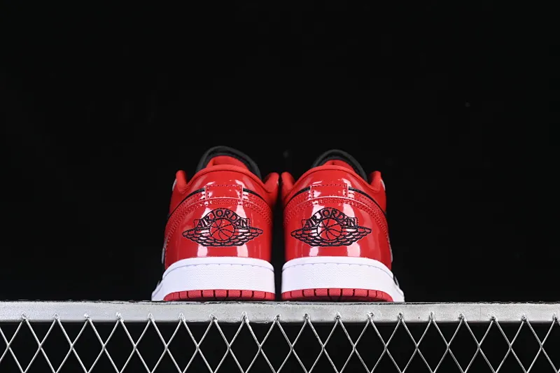 All categories Air Jordan Jordan series basketball shoes Air Jordan 1 Low G version pure original Air Jordan 1 Low AJ1 Joe 1 patent leather black and red low-top cultural casual sneakers HV4089-006